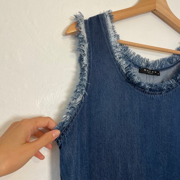 Maven West – Frayed Denim Tank Top Blouse with Fringe Hem - Picture 3 of 9